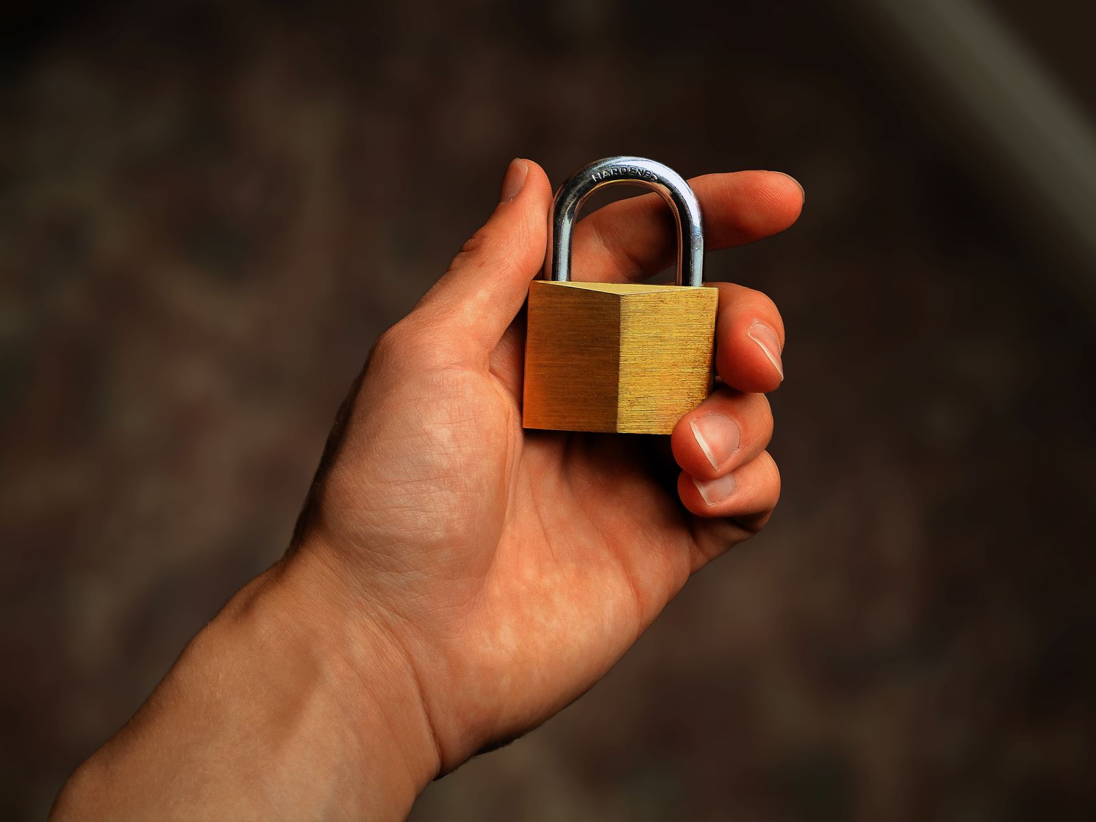 Digital lock and shield protecting user data in the age of artificial intelligence